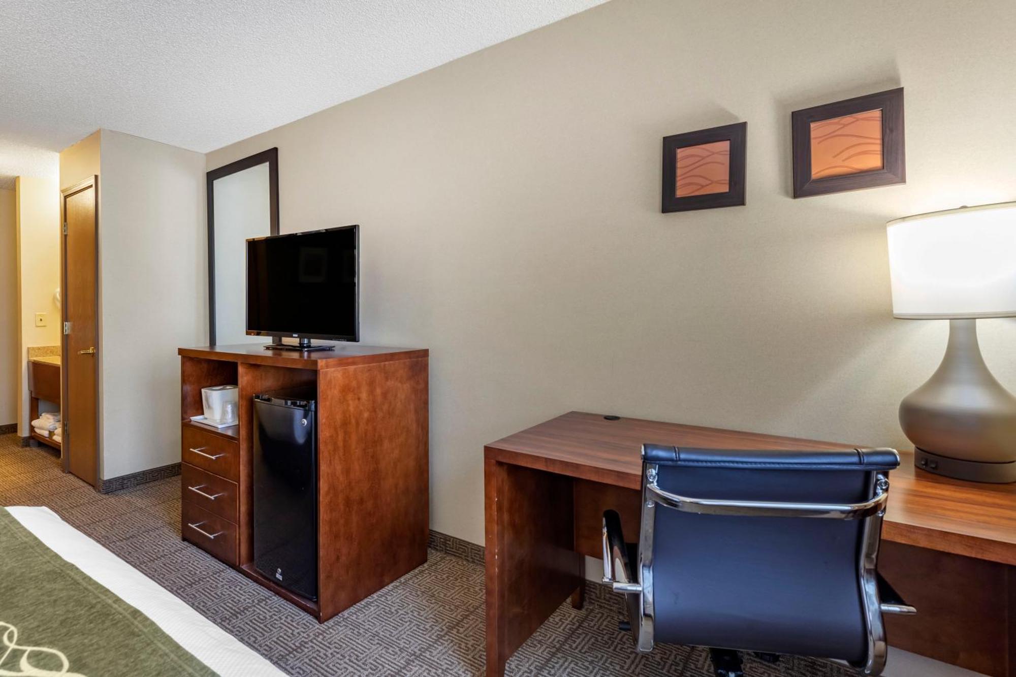 Comfort Inn Denver West Arvada Station Уийт Ридж Екстериор снимка