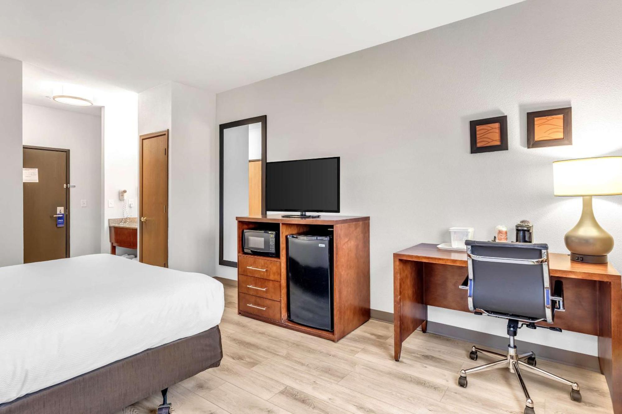 Comfort Inn Denver West Arvada Station Уийт Ридж Екстериор снимка