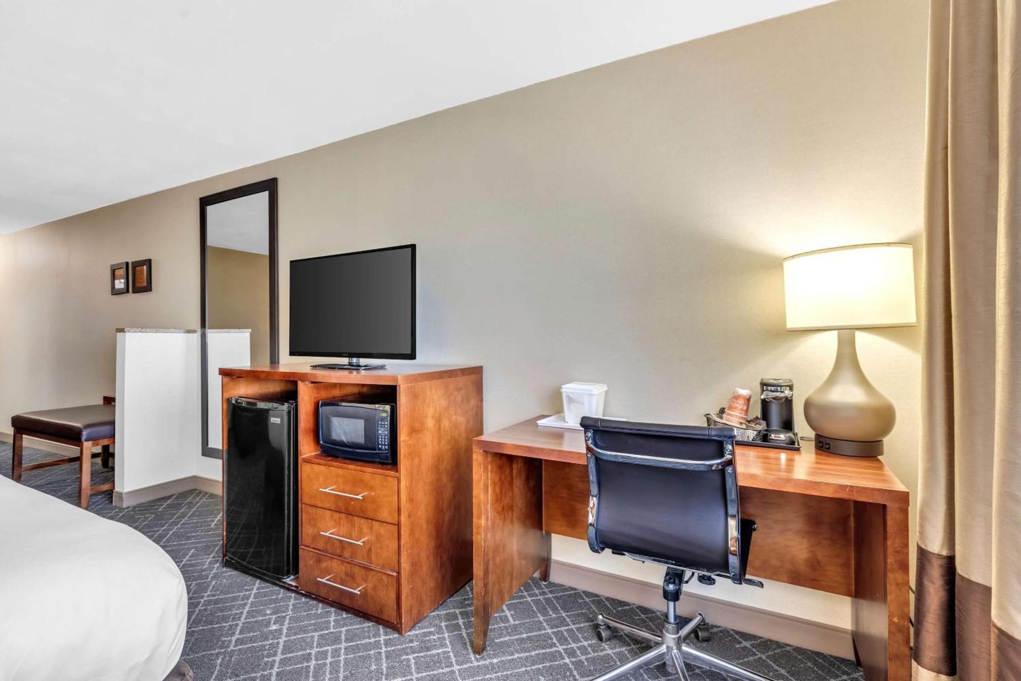 Comfort Inn Denver West Arvada Station Уийт Ридж Екстериор снимка