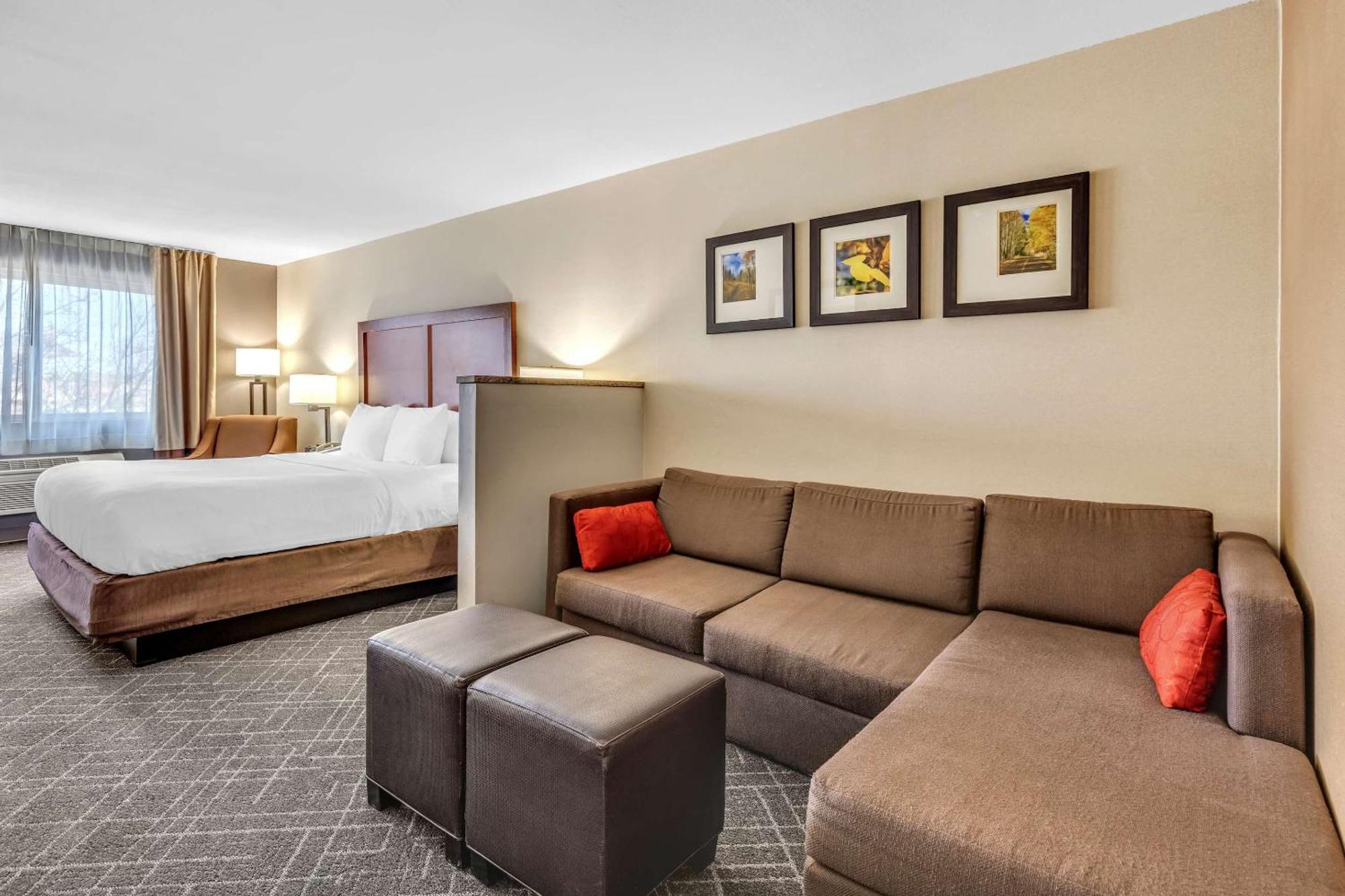 Comfort Inn Denver West Arvada Station Уийт Ридж Екстериор снимка