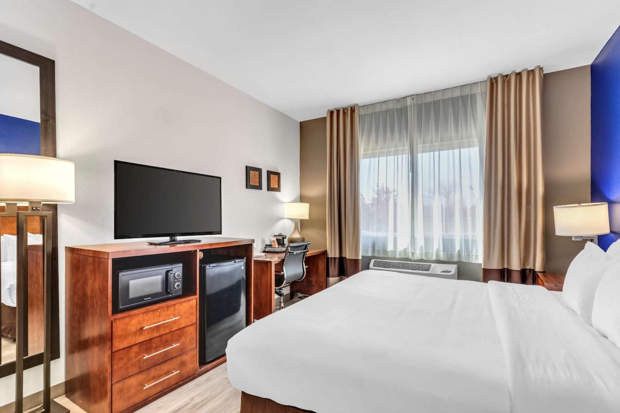 Comfort Inn Denver West Arvada Station Уийт Ридж Екстериор снимка