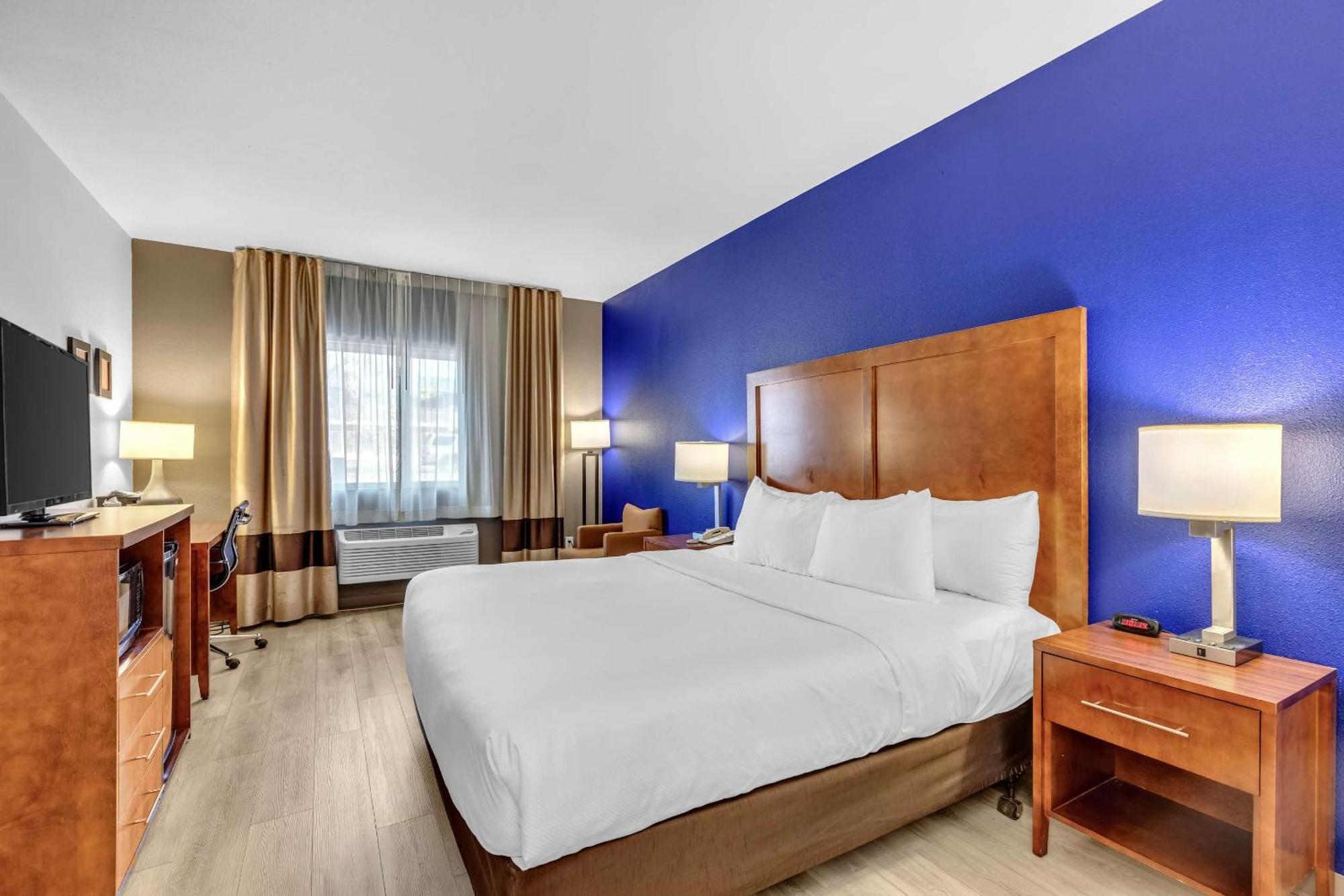 Comfort Inn Denver West Arvada Station Уийт Ридж Екстериор снимка