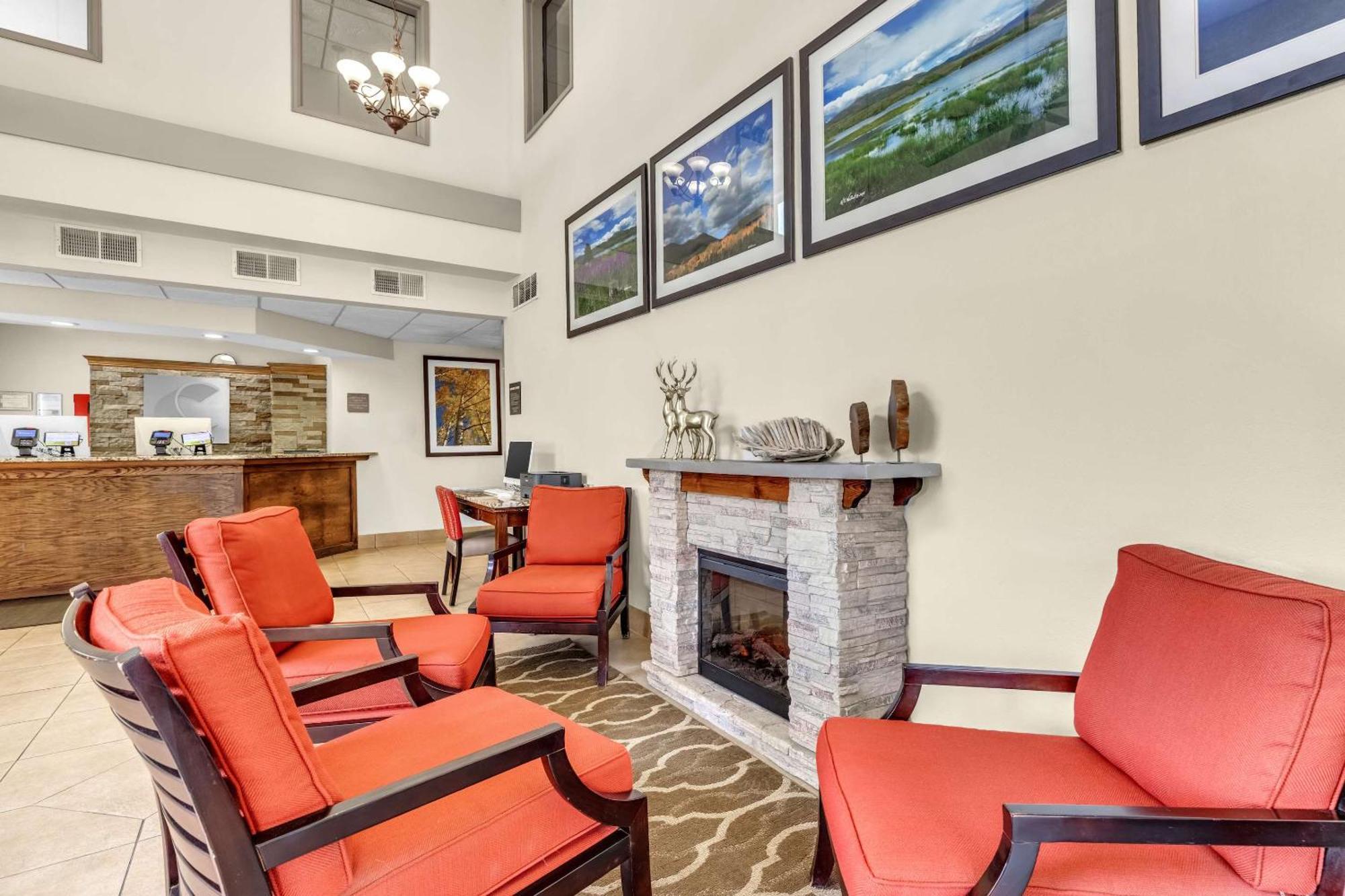 Comfort Inn Denver West Arvada Station Уийт Ридж Екстериор снимка